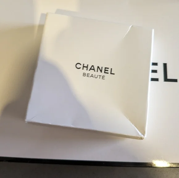 New With Box Chanel Beauty Hair Clip Gift Set 2 Pcs Rare  display picture 2